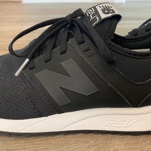 New Balance 247 Black Sneakers!